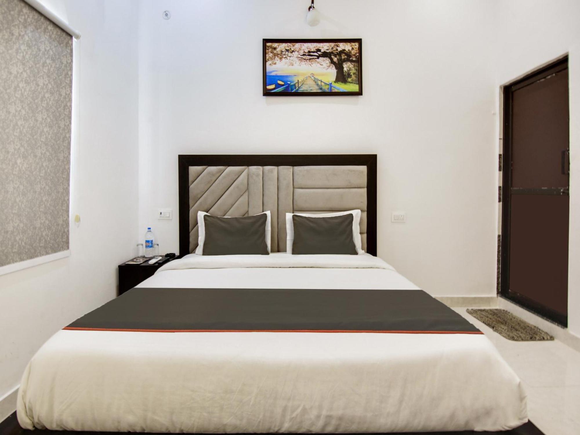 The Nines Hotel & Restro Nainital Exteriör bild