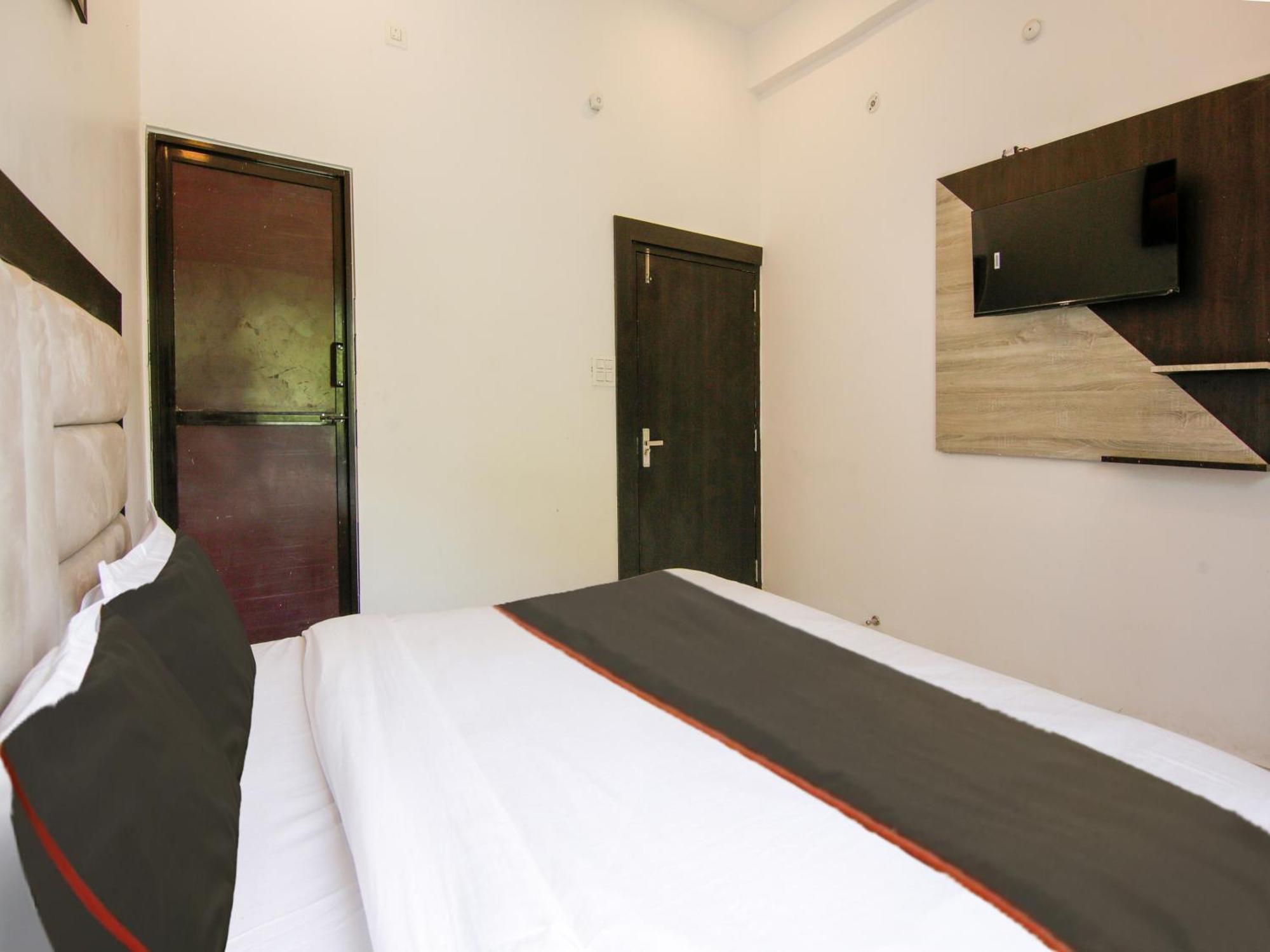 The Nines Hotel & Restro Nainital Exteriör bild