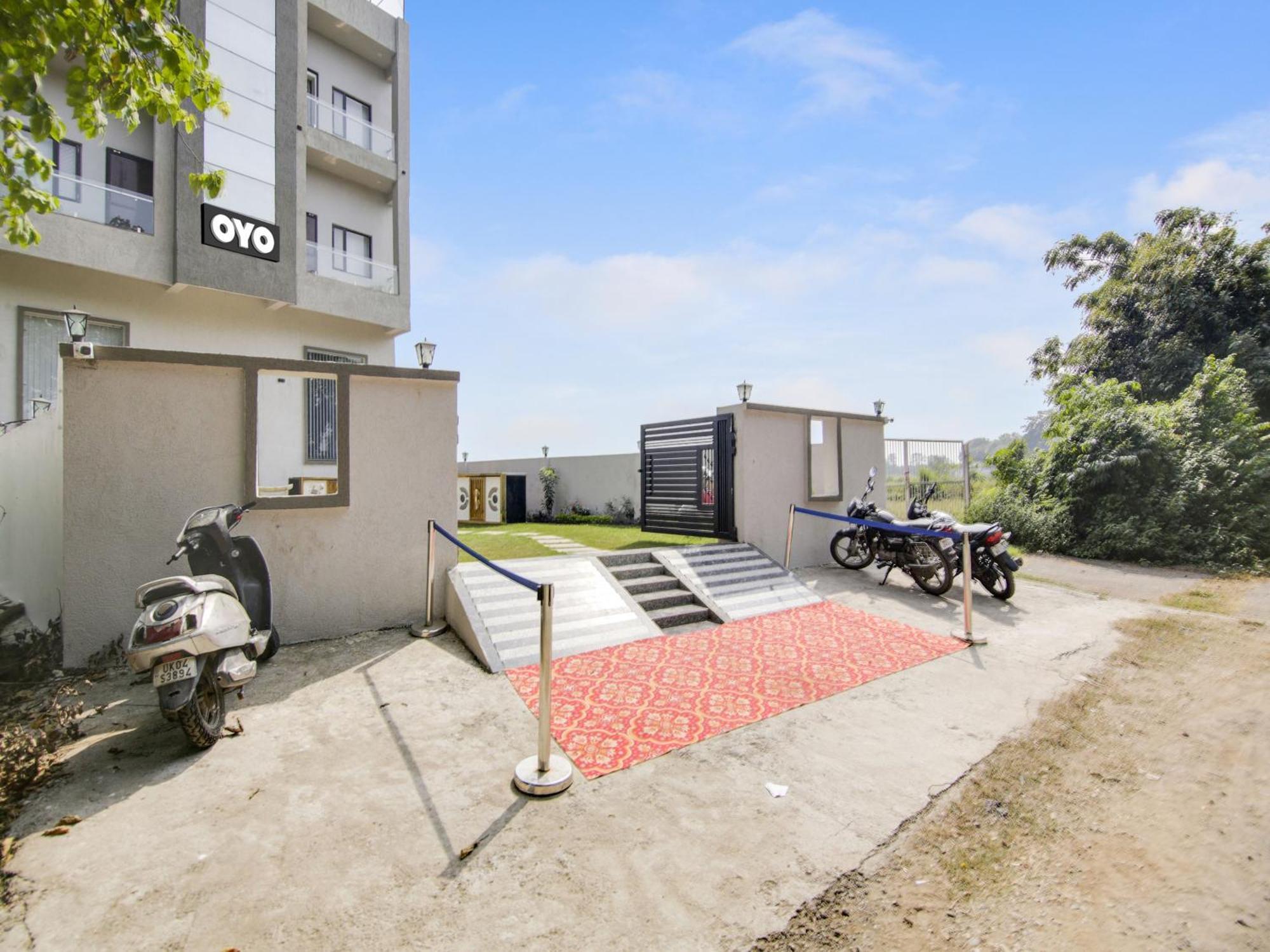 The Nines Hotel & Restro Nainital Exteriör bild